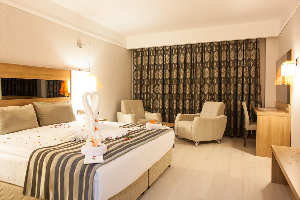 Cherry Garden City & Spa Hotel Halkapinar  Ruang foto