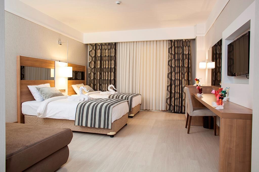 Cherry Garden City & Spa Hotel Halkapinar  Bagian luar foto