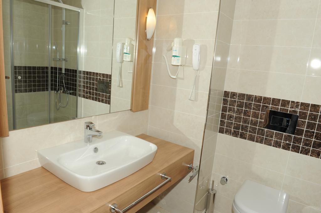 Cherry Garden City & Spa Hotel Halkapinar  Ruang foto